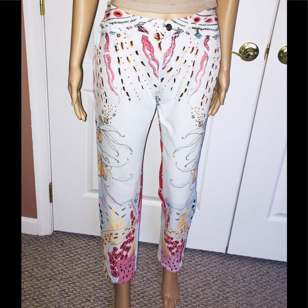 Hp 🎉🎉Mid Rise Boyfriend Jeans - Picture 3 of 9